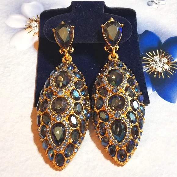 BRAND NEW Oscar de la Renta Crystal Elegance 14k plated Clip Earrings - Picture 8 of 8